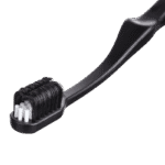 edel+white Clean Curl 3D, brosse à dents poils en gros plan, pour un nettoyage idéal des appareils dentaires et des implants