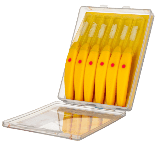 edel+white EasyFlex gebogene Interdentalbürste mit flexiblem Hals und antibakteriellem Schutzmantel zur Reinigung der Zahnzwischenräume, 0.7mm M, 6 Stück in gelb, offene Verpackung