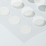 Dr. Belmeur Clarifying Cover Spot Patches – transparente Akne- und Pickelpflaster mit Teebaumöl, Salicylsäure und Fireweed-Extrakt. Abbildung Detailaufnahme Patches.